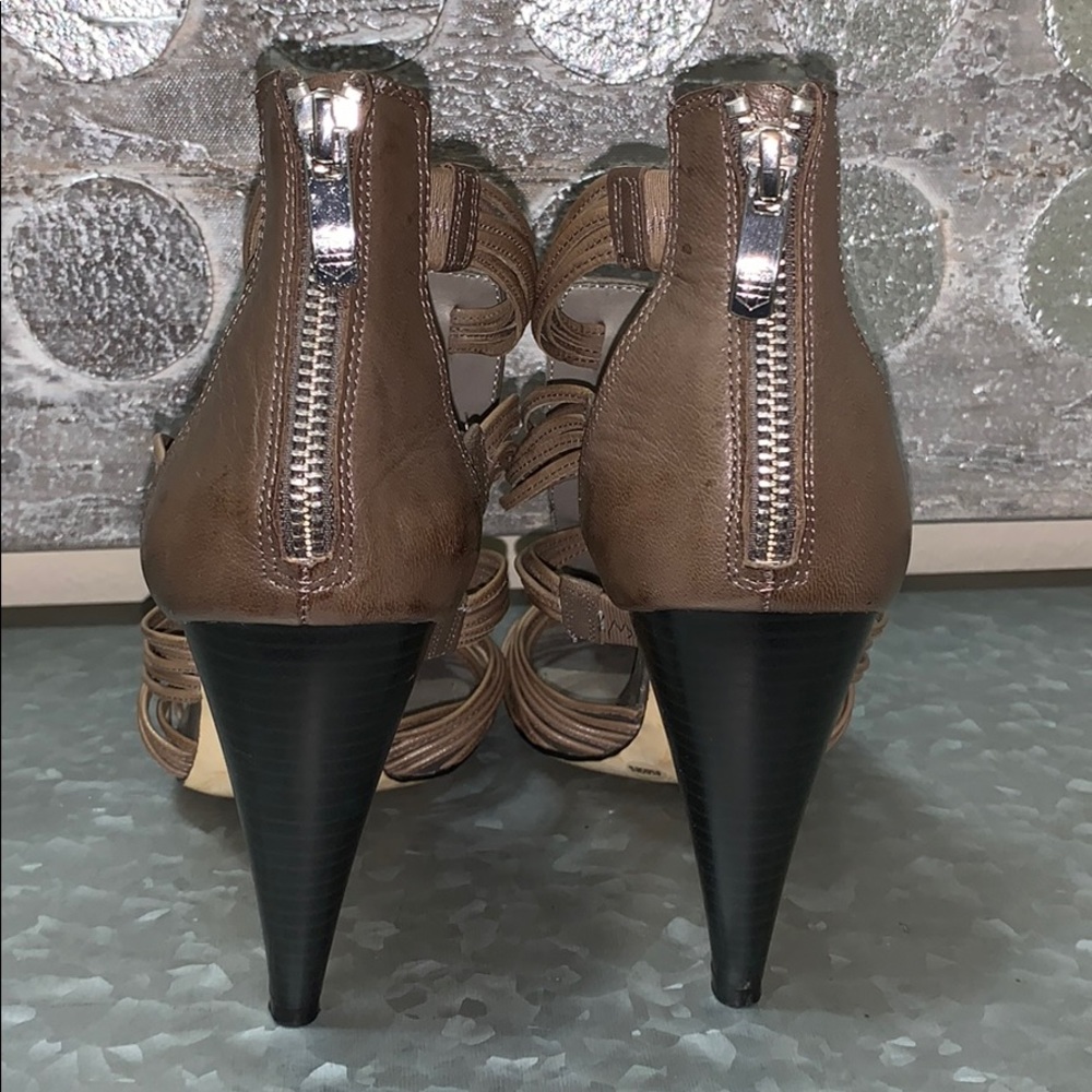 Shoes - Picture 4 of 7